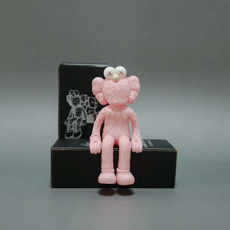 Kaws 8x7x12cm 110g 43